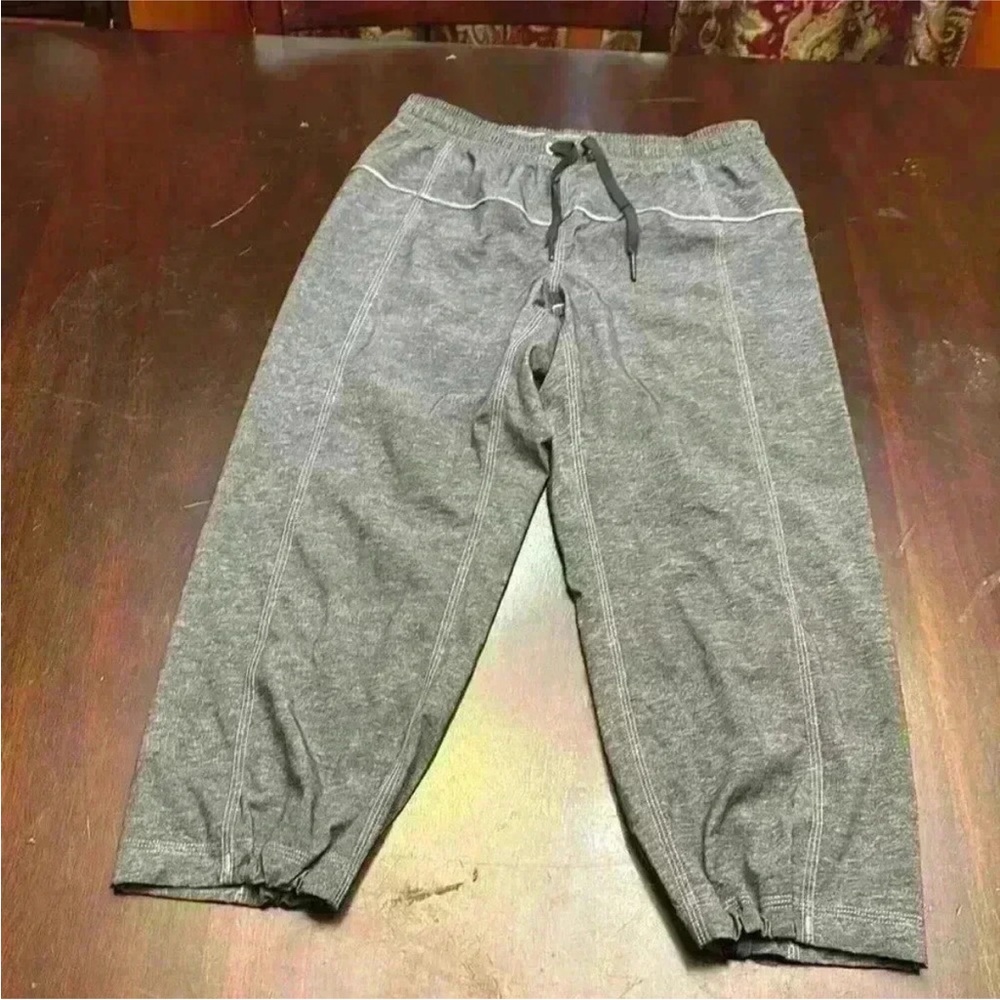 Lululemon women’s size 2 recycled poly parachute joggers pants gray - PRISTINE
